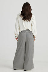 brave & true liza pant black houndstooth