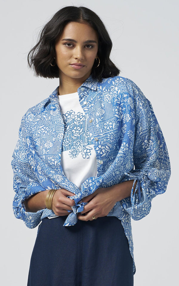 madly sweetly daisy patch shirt blue multi MS1411