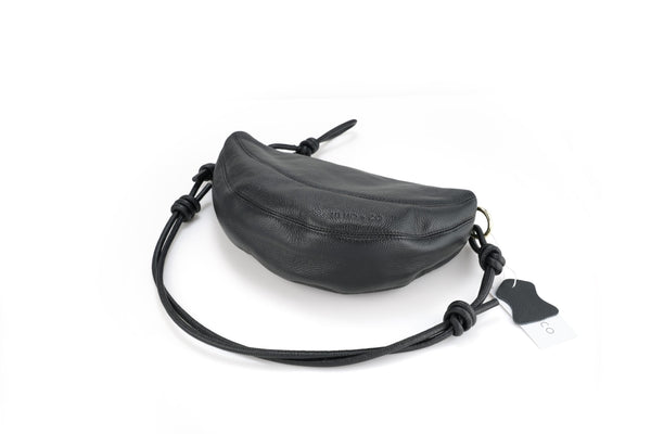 hi ho crescent bag black/gold fittings