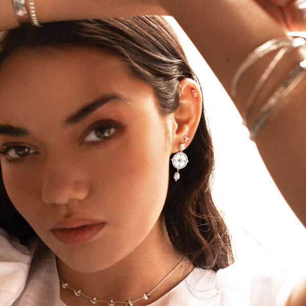 murkani hanging disc pearl earrings silver MKILSE07