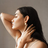 murkani hanging disc pearl earrings gold MKILYE09