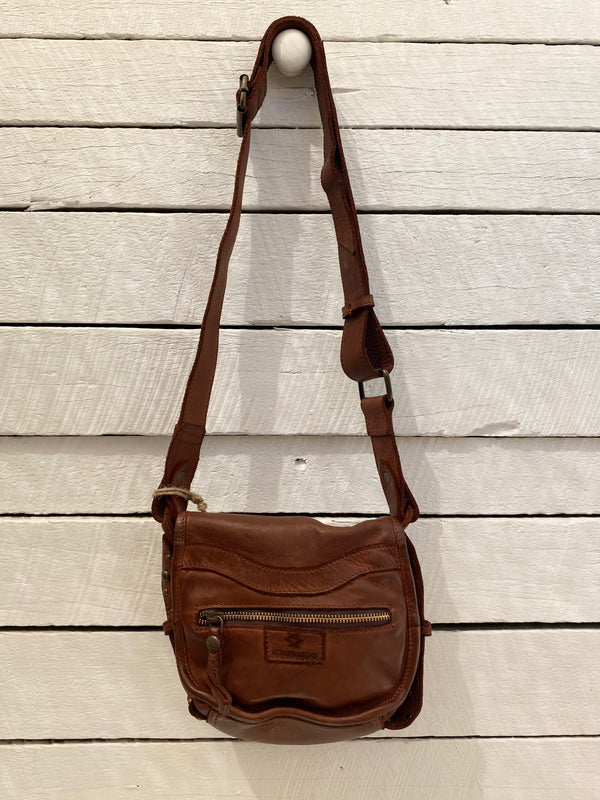 kompanero river crossbody bag cognac