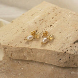murkani into the light small pearl earrings gold