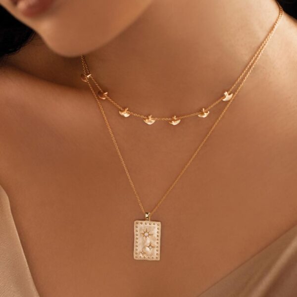 murkani into the light rectangle necklace gold