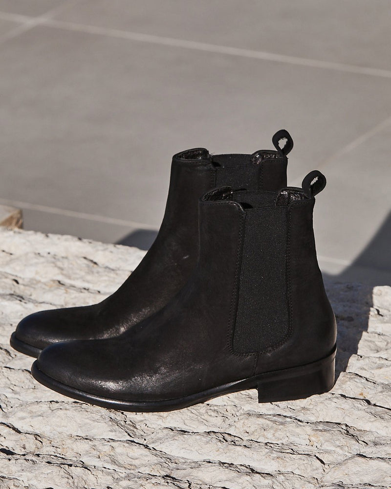 zoe kratzmann beckon boot black