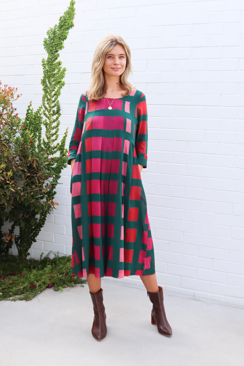 ivy & isabel mia dress pink block print