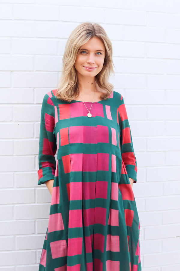 ivy & isabel mia dress pink block print